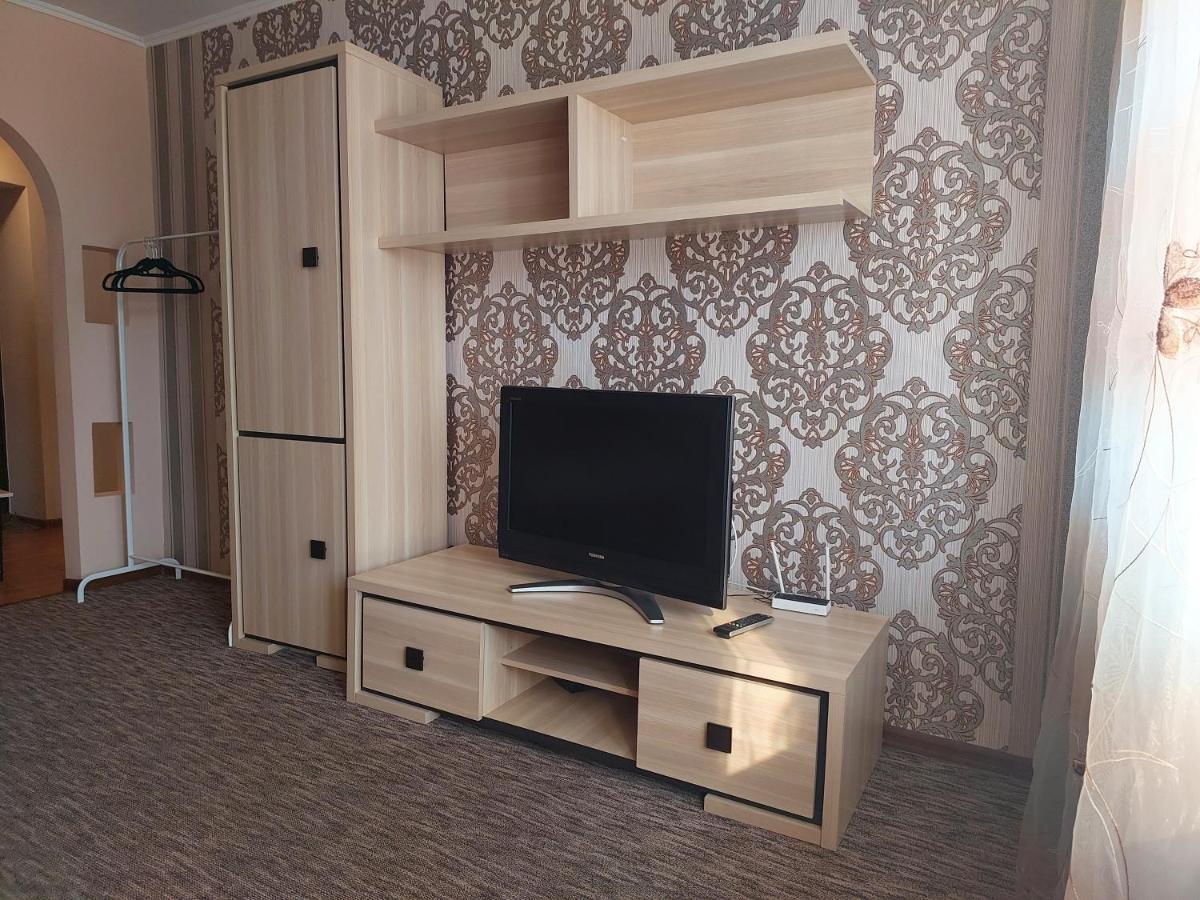 Однокімнатна На Проспекті Соборності, Біля Там-Таму Lutsʼk Екстериор снимка